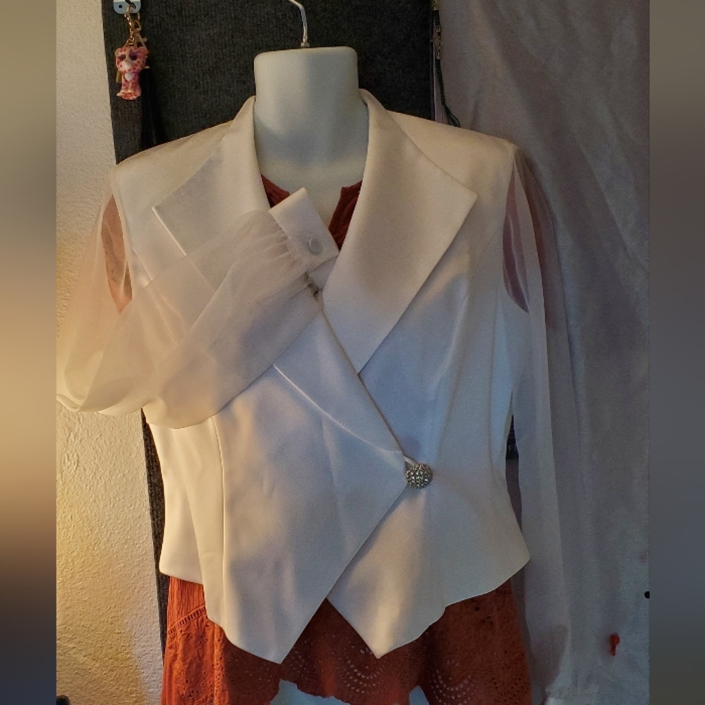 Elegant J. R. Nites By Caliendo White Blazer with Sheer Sleeves - Picture 1 of 11